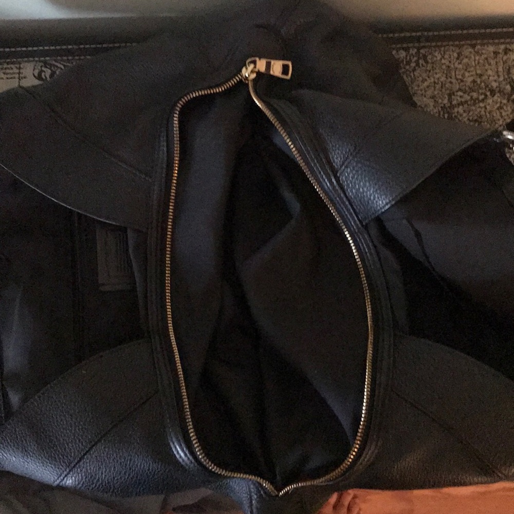 Authentic Coach Bag!! - Picture 6 of 8